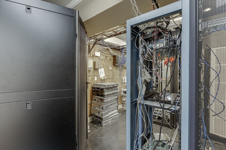 More Photos Of 743 Church St, Buford Industrial For Sale