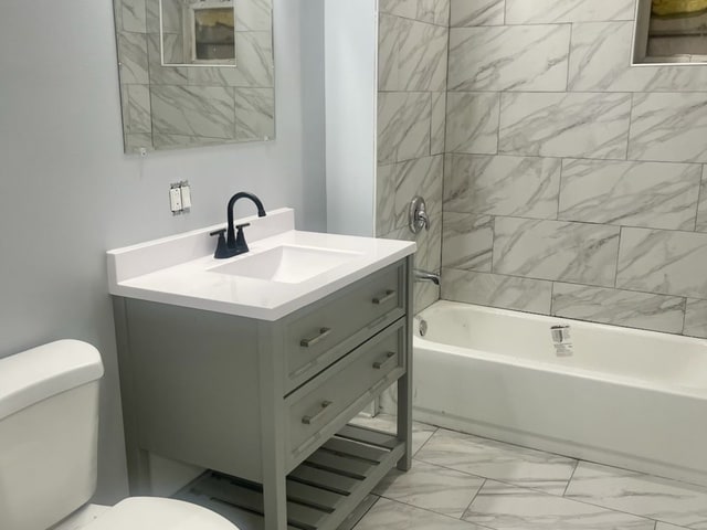 More Photos Of 2333 W Ohio St, Chicago Multifamily For Sale
