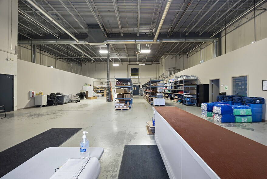 More Photos Of 7236 10th St NE, Calgary Flex For Sale