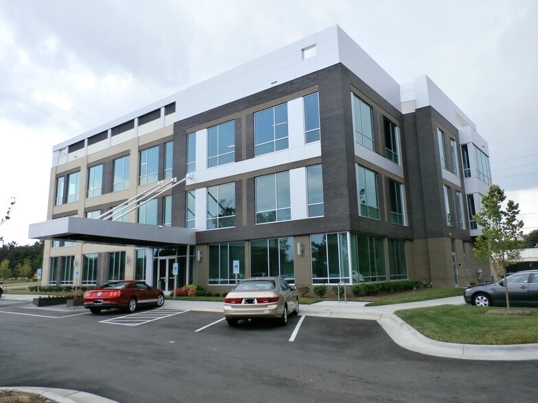 More Photos Of 101 Lattner Ct, Morrisville Medical For Lease
