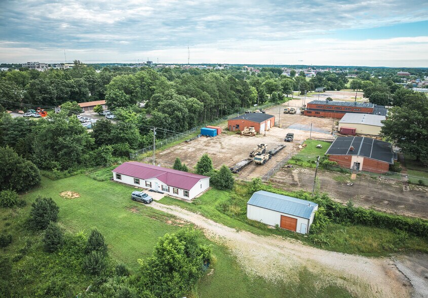 More Photos Of 127 Howard Johnson Dr, Rolla Hotel For Sale