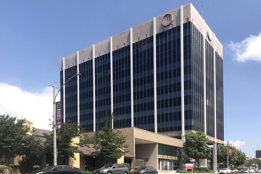 More Photos Of 3711 Long Beach Blvd, Long Beach Coworking Space