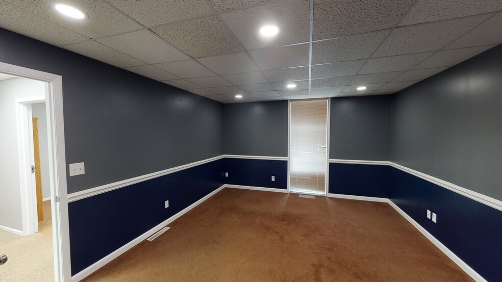 More Photos Of 860 Boardman Canfield Rd, Youngstown Office For Sale