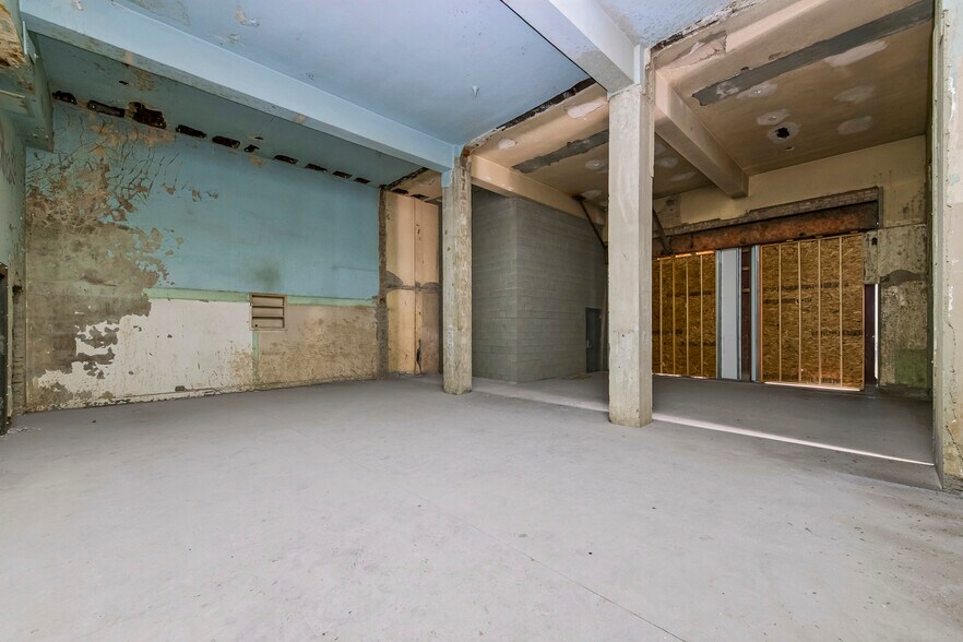 More Photos Of 502 S Main St, Rock Springs General Retail For Sale