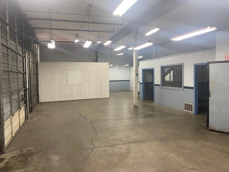 More Photos Of 1308 Dynamic St, Petaluma Flex For Lease