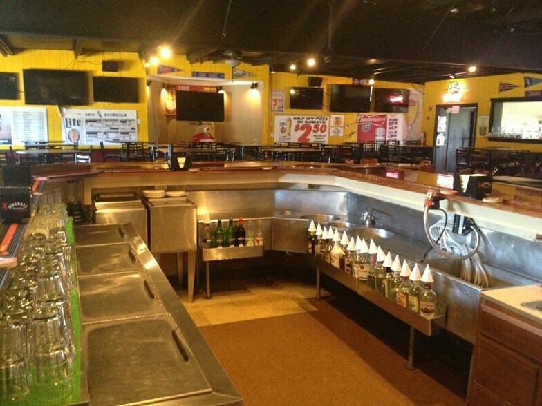 More Photos Of 11419 S Grant Hwy, Marengo Restaurant For Sale