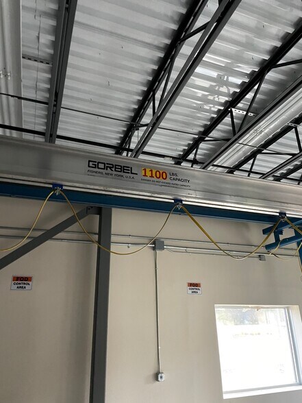 More Photos Of 6 North St, South Deerfield Light Distribution For Sale