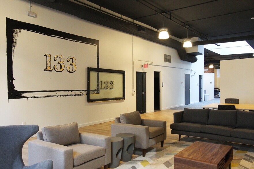 More Photos Of 133-135 W 4th St, Cincinnati Office Residential For Lease