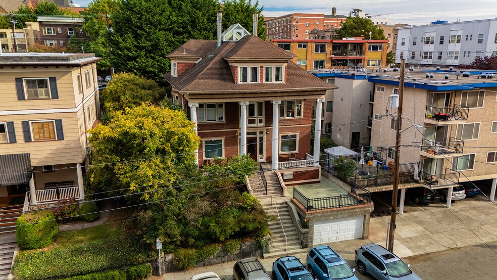 Primary Photo Of 1712 Belmont Ave, Seattle Apartments For Sale