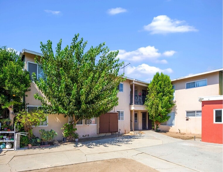 More Photos Of 1072 W Wilson St, Pomona Apartments For Sale