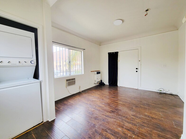 More Photos Of 4323 Woodlawn Ave, Los Angeles Multifamily For Sale
