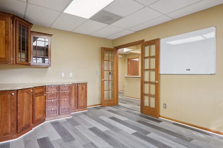 More Photos Of 1181 N Milford Rd, Milford Medical For Lease