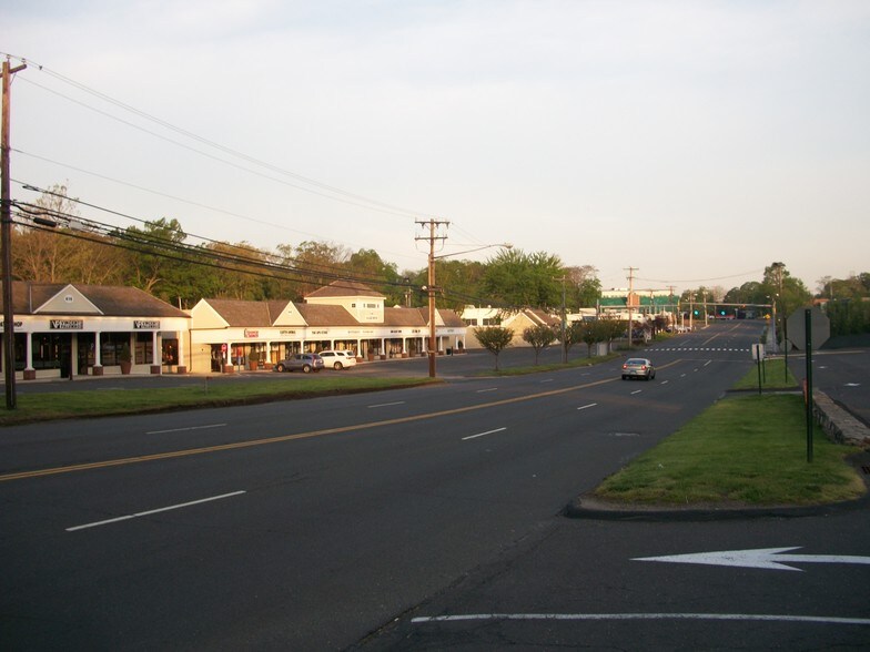 More Photos Of 578-582 Post Rd E, Westport Freestanding For Lease