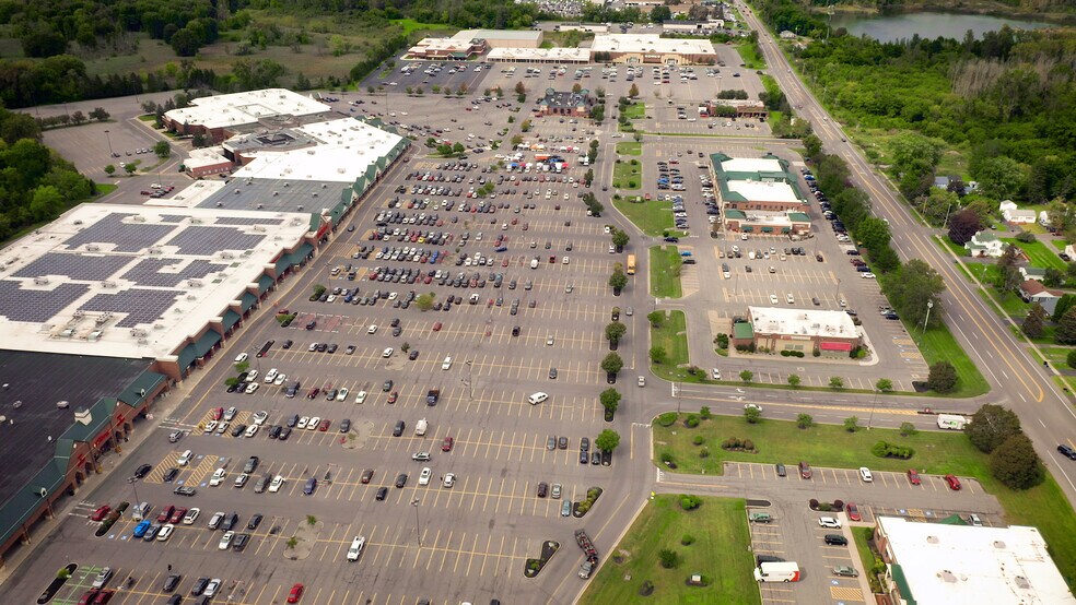 More Photos Of 340 Towne Dr, Fayetteville Unknown For Lease