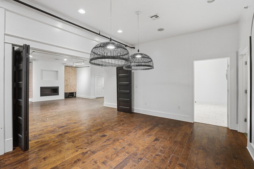 More Photos Of 122 E Randolph Ave, Enid Storefront Retail Residential For Sale