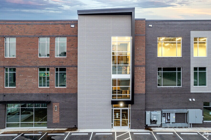 More Photos Of 1800 Central Ave, Charlotte Office For Lease