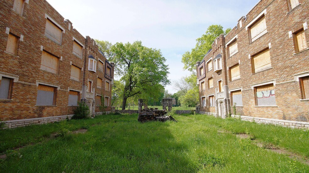 More Photos Of 5315-5325 Cabanne Ave, Saint Louis Apartments For Sale