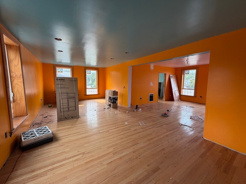 More Photos Of 230 Reynolds St, Rochester Flex For Sale