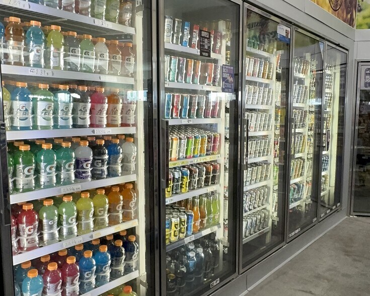 More Photos Of 857 S 2nd Ave, Walla Walla Service Station For Sale