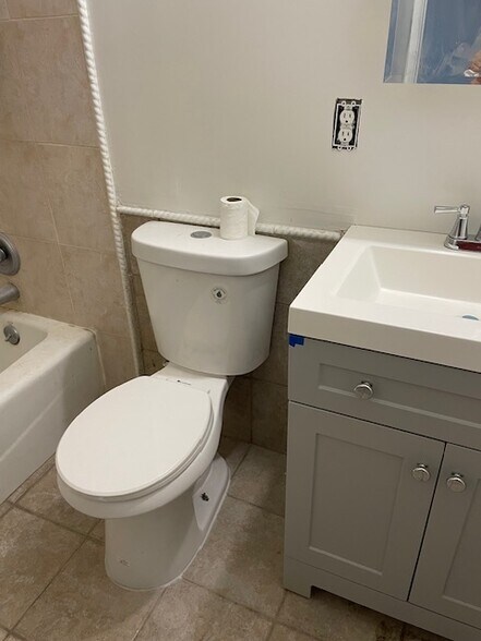 More Photos Of 218 W K St, Los Banos Apartments For Sale