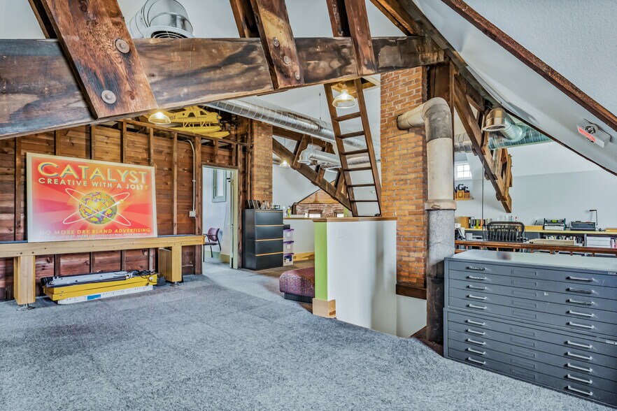 More Photos Of 624 W Wayne St, Fort Wayne Loft Creative Space For Sale