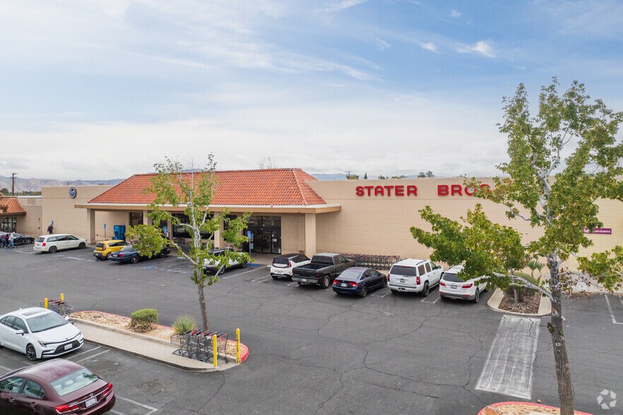 More Photos Of 15757 Main St, Hesperia Supermarket For Lease