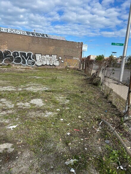 More Photos Of 3162 W Grand Ave, Chicago Warehouse For Lease