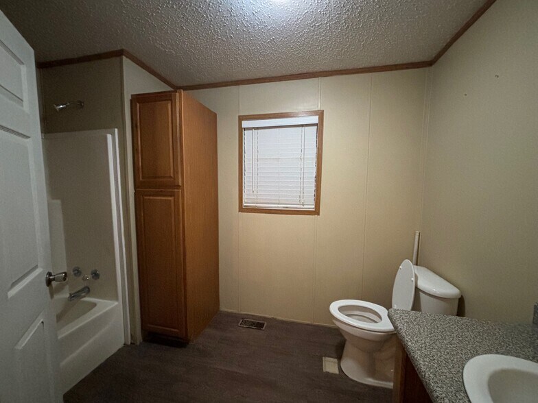 More Photos Of 7008 C R 1500, Shallowater Manufactured Housing Mobile Home Park For Sale