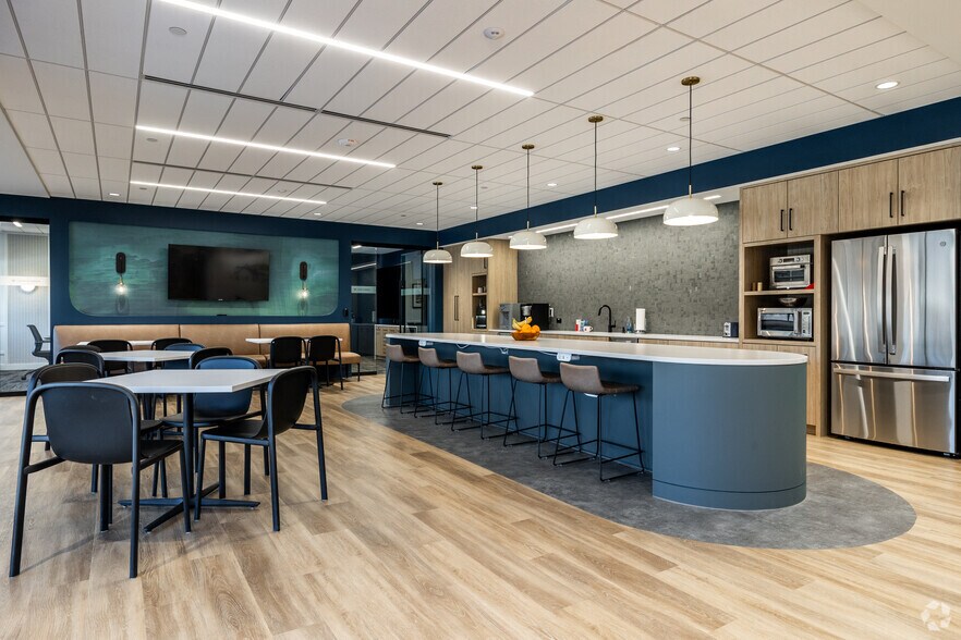 More Photos Of 12980 Foster St, Overland Park Office For Lease