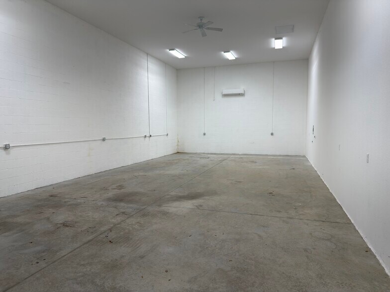 More Photos Of 3921 Taylor, Punta Gorda Warehouse For Sale