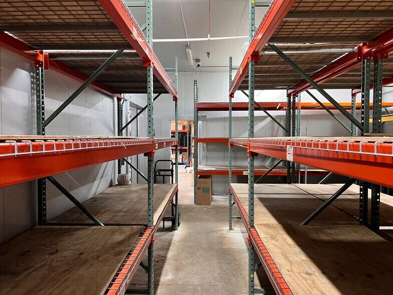 More Photos Of 6960-6972 NW 50th St, Miami Warehouse For Lease