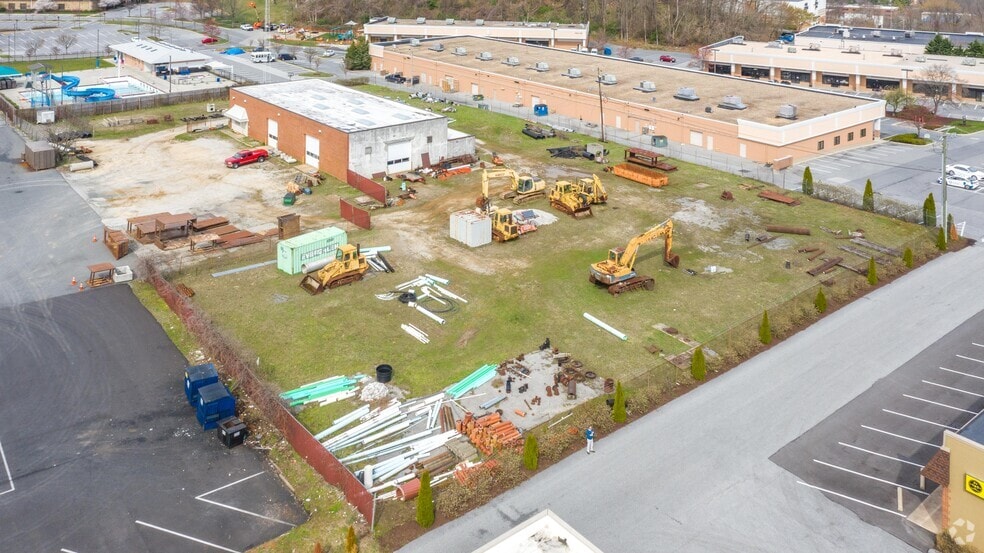 Primary Photo Of 1526 E Joppa Rd, Towson Auto Repair For Sale
