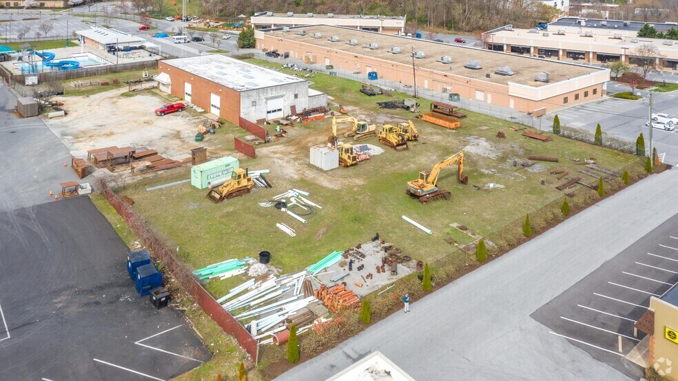 Primary Photo Of 1526 E Joppa Rd, Towson Auto Repair For Lease