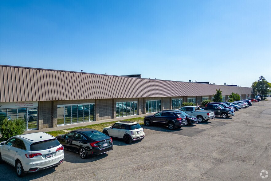 More Photos Of 666 Goddard Ave NE, Calgary Warehouse For Lease