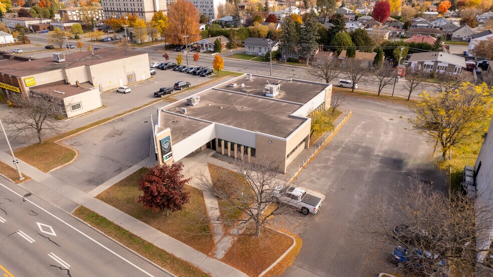 More Photos Of 93 Boul Gréber, Gatineau Office For Sale
