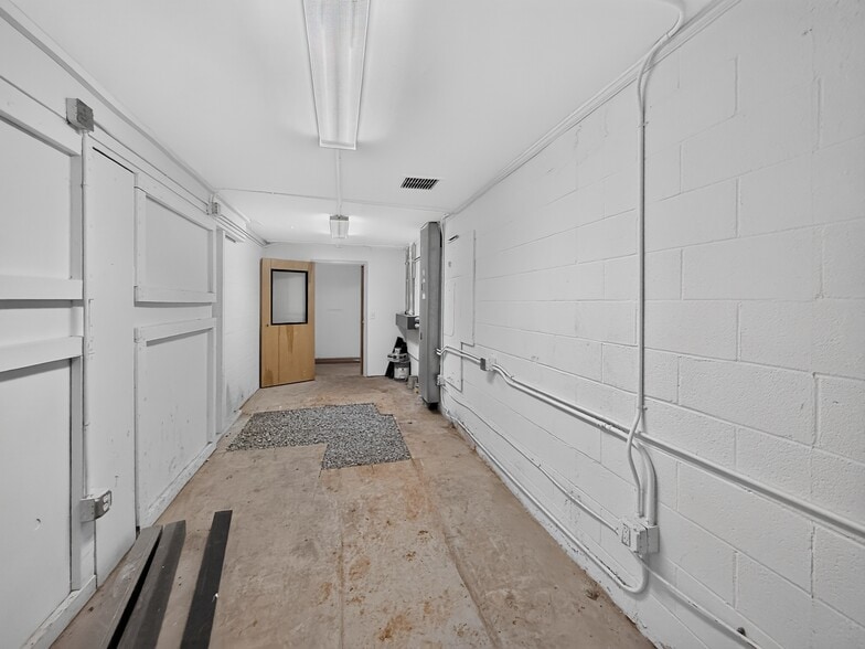 More Photos Of 5234 N Roxboro Rd, Durham Freestanding For Lease