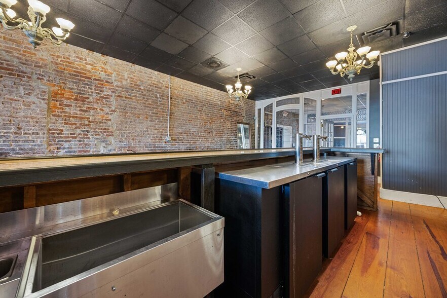 More Photos Of 219 E Screven St, Quitman Storefront Retail Office For Sale