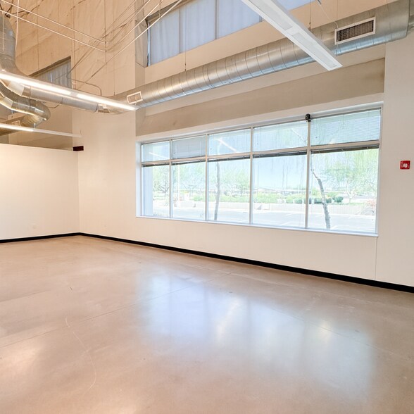 More Photos Of 4750 S 44th Pl, Phoenix Research And Development For Lease