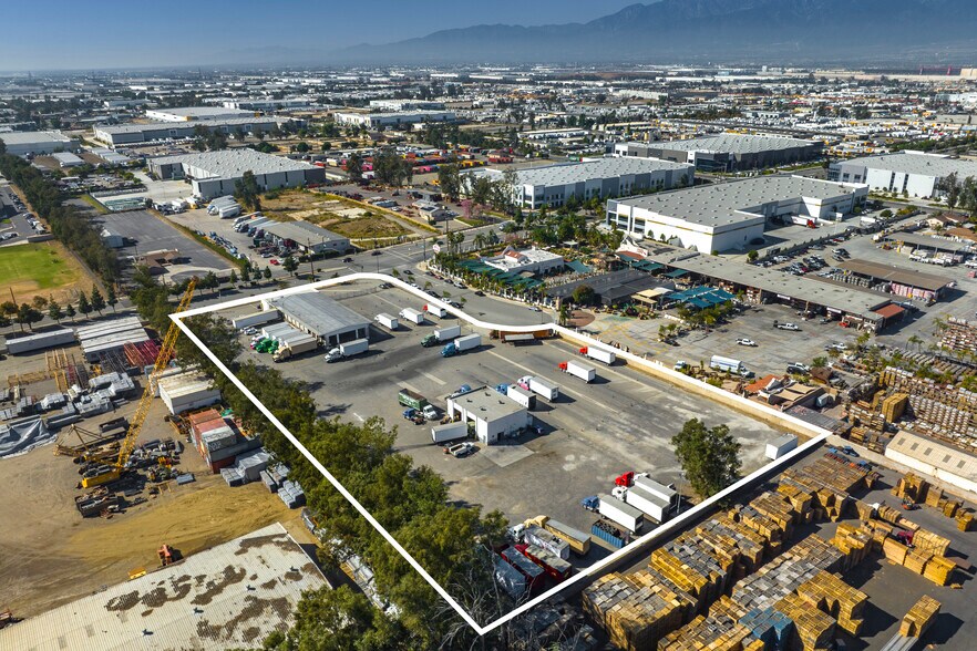 More Photos Of 11081 Cherry Ave, Fontana Land For Lease