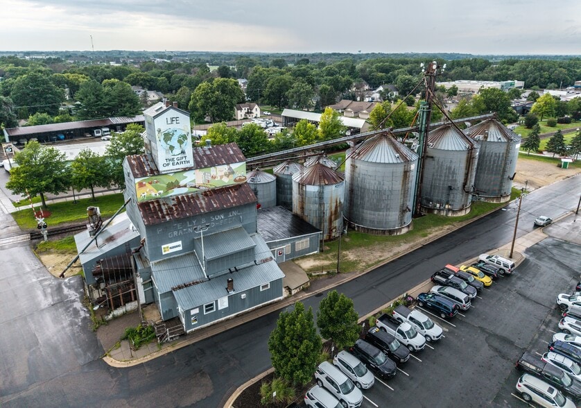 More Photos Of 420 2nd St, Farmington Light Manufacturing For Sale