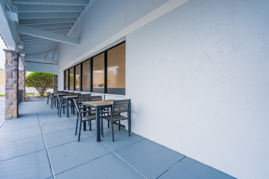 More Photos Of 3162 S Atlantic Ave, Daytona Beach Shores Restaurant For Lease