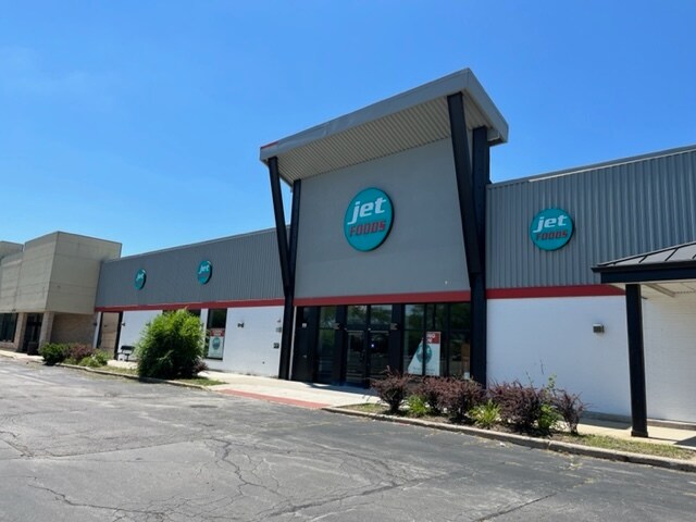 More Photos Of 138 S Orchard Dr, Park Forest Unknown For Lease