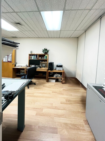 More Photos Of 261 E Main St, Newark Office For Lease