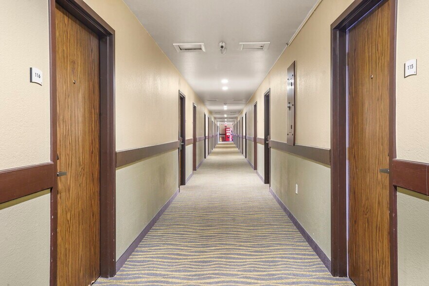 More Photos Of 3815 State Highway 119, Longmont Hotel For Sale
