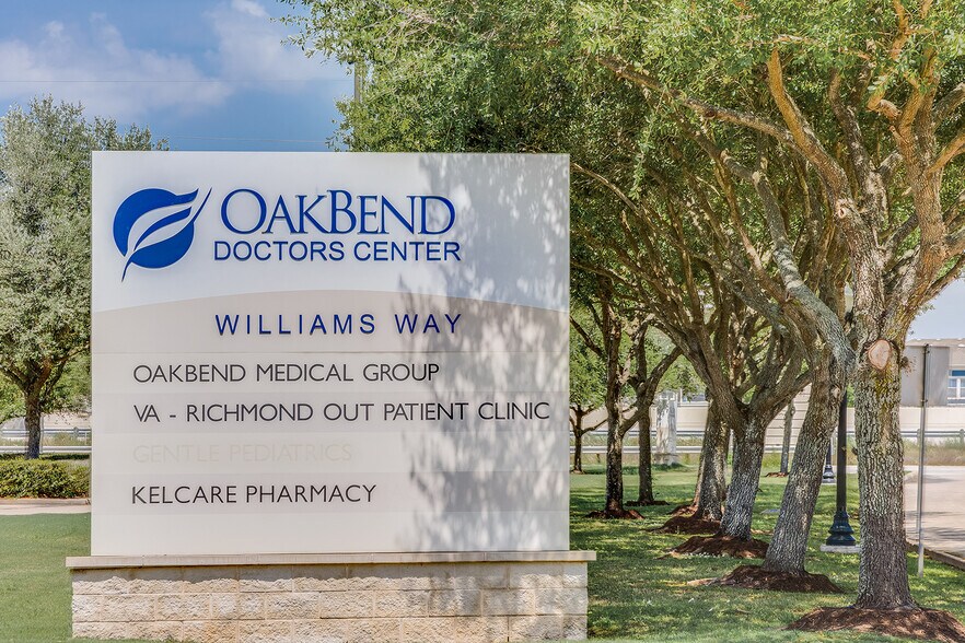 More Photos Of 22001 Southwest Freeway, Richmond Medical For Lease