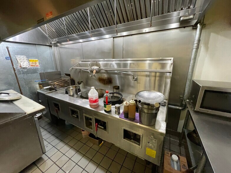 More Photos Of 6011 El Cajon Blvd, San Diego Freestanding For Lease