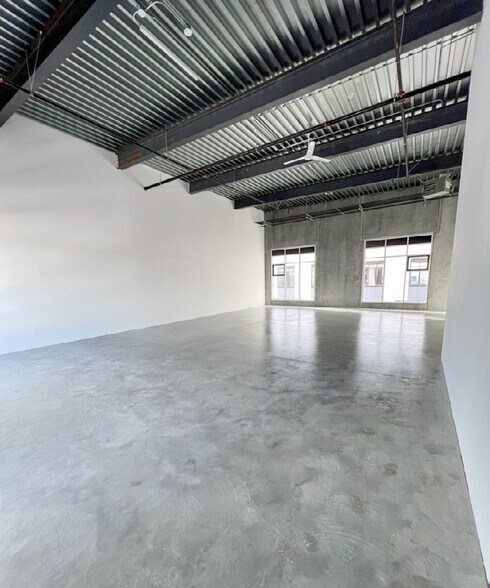 More Photos Of 1568 75th Ave W, Vancouver Light Distribution For Lease
