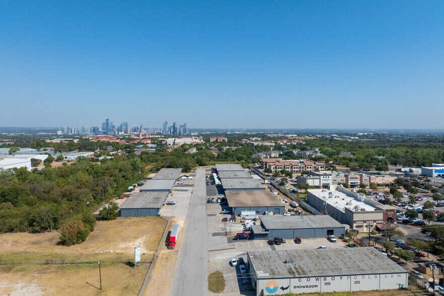 More Photos Of 3907 Warehouse Row, Austin Unknown For Lease