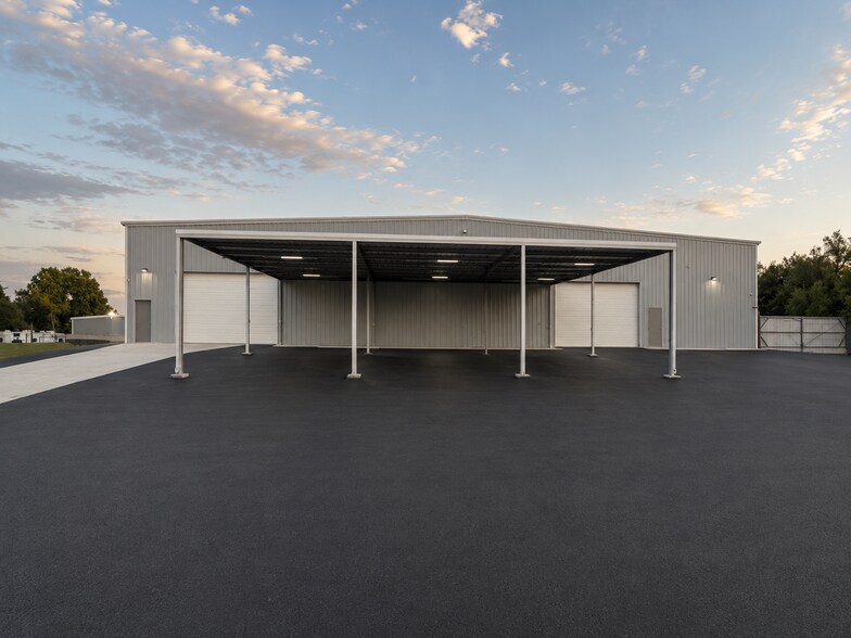 More Photos Of 3031 NE 23rd St, Oklahoma City Warehouse For Sale