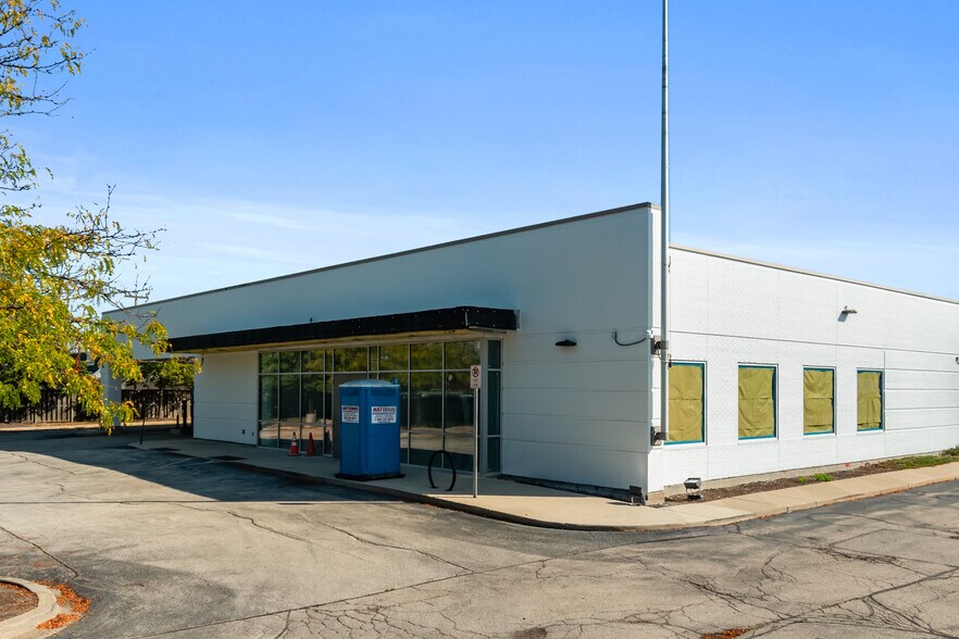 More Photos Of 5231 S Pulaski Rd, Chicago Bank For Sale